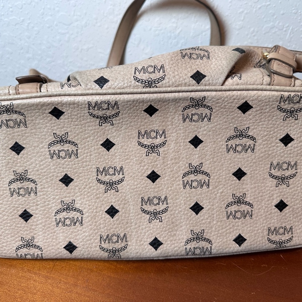MCM Beige Visetos Coated Canvas Large Tote/ Crossbody - Two-Way Bag - Picture 11 of 12